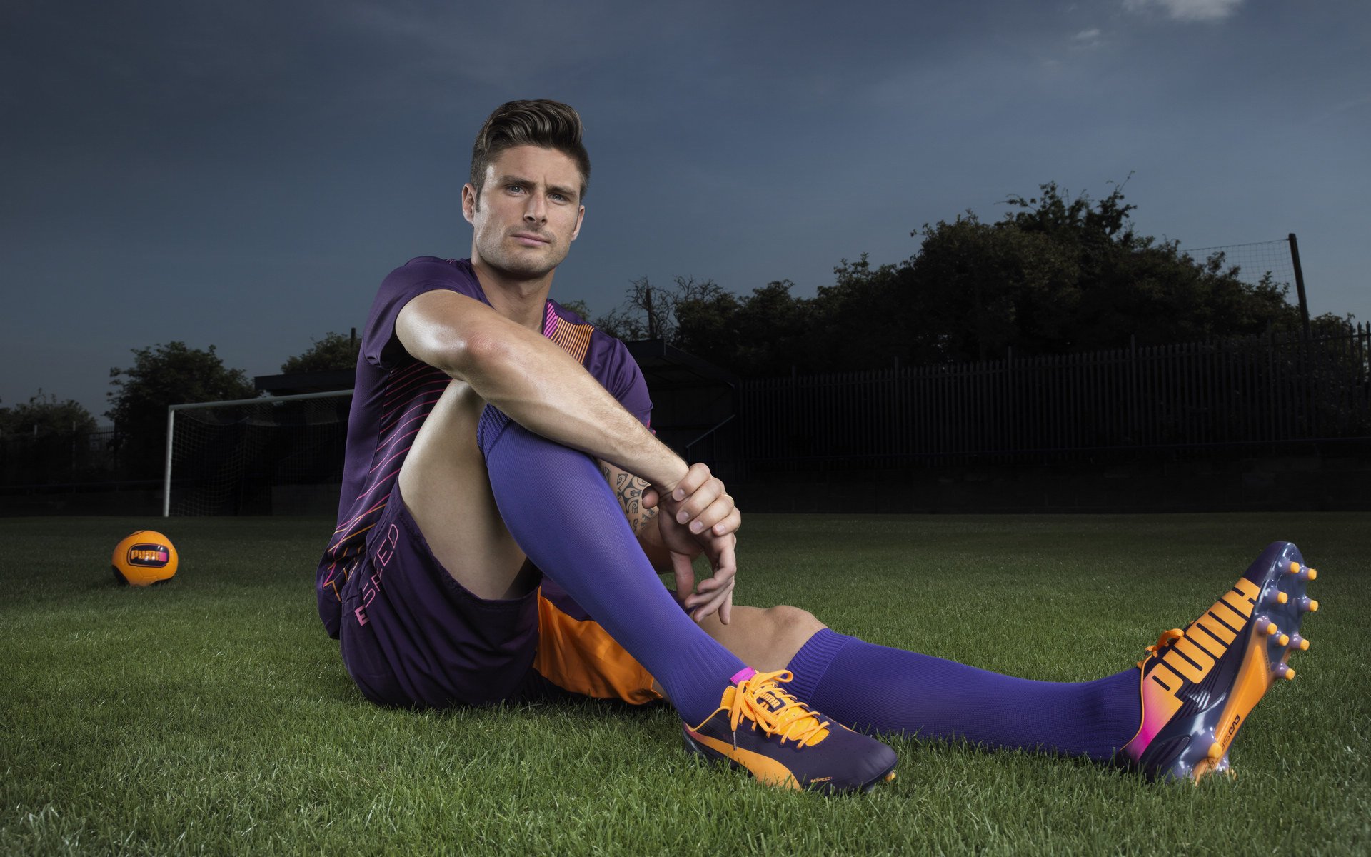 “法甲争冠激战：悬念持续，谁将问鼎？”，法甲夺冠概率