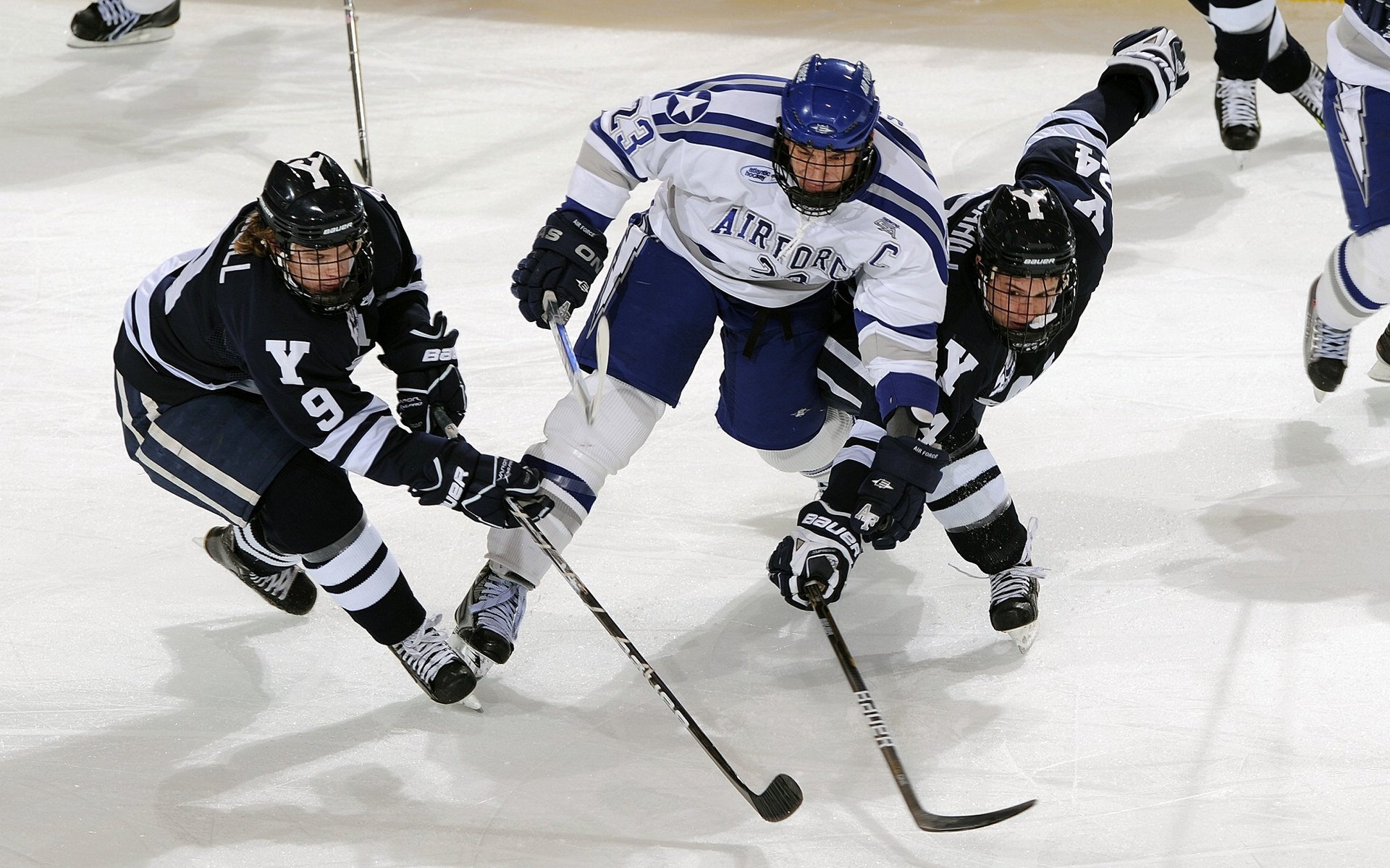 哈兰德梅开二度，继续领跑英超射手榜，英超最佳